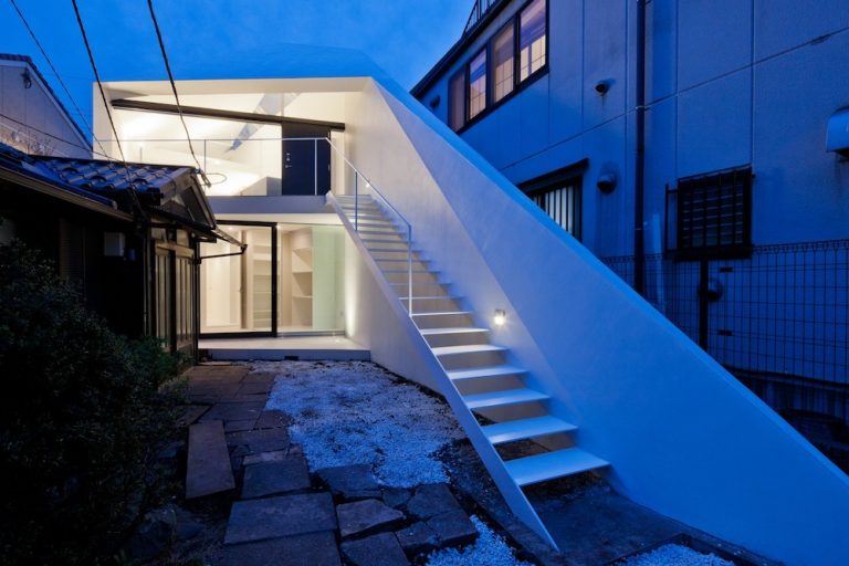 Arrow / Apollo Architects & Associates