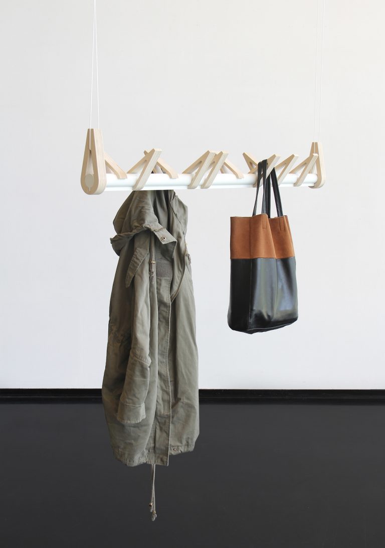 Bird in a Row / Christine Herold & Katharina Ganz