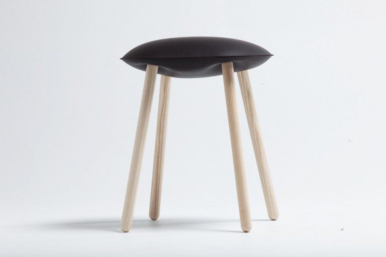 Bloated Stool / Damien Gernay