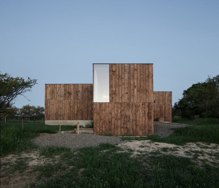 CML House / Ricardo Torrejon & Arturo Chadwick