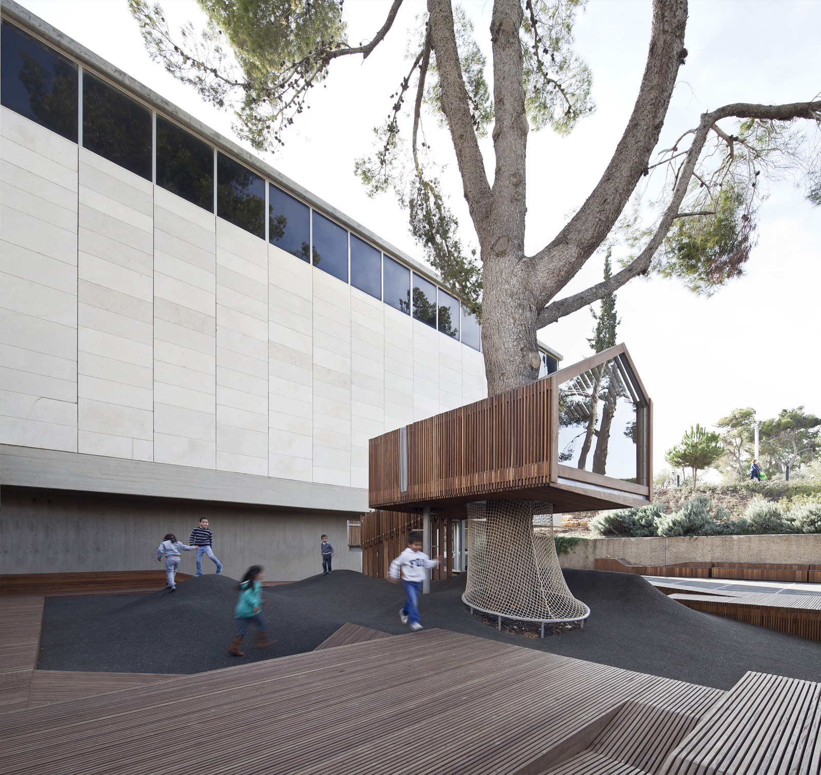 Courtyard of Israel Museum/ Ifat Finkelman + Deborah Warschawski (17)
