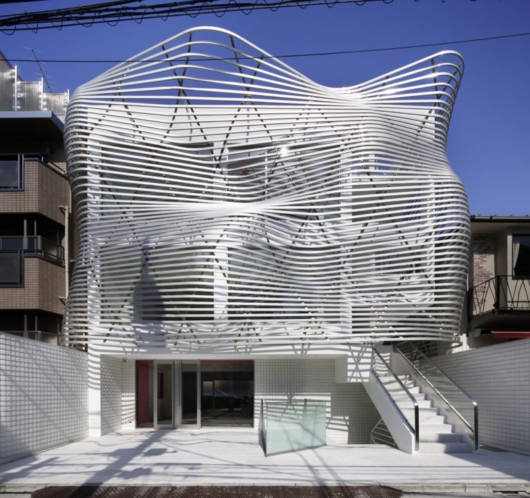 Dear Jingumae Building / Amano design office