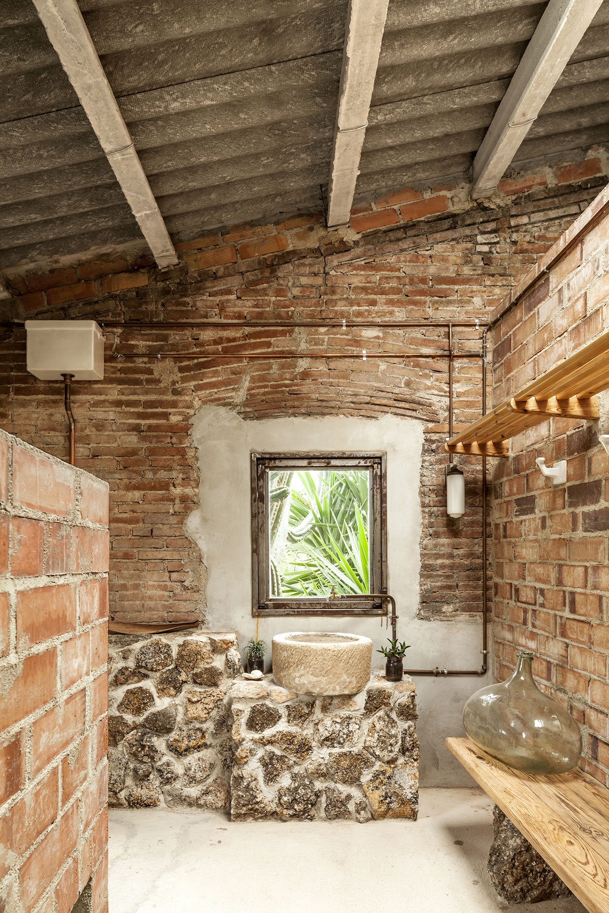 Dressing Room & Bath Room for a Garden / Clara Nubiola (3)
