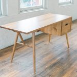 Emmet Desk / Phloem Studio