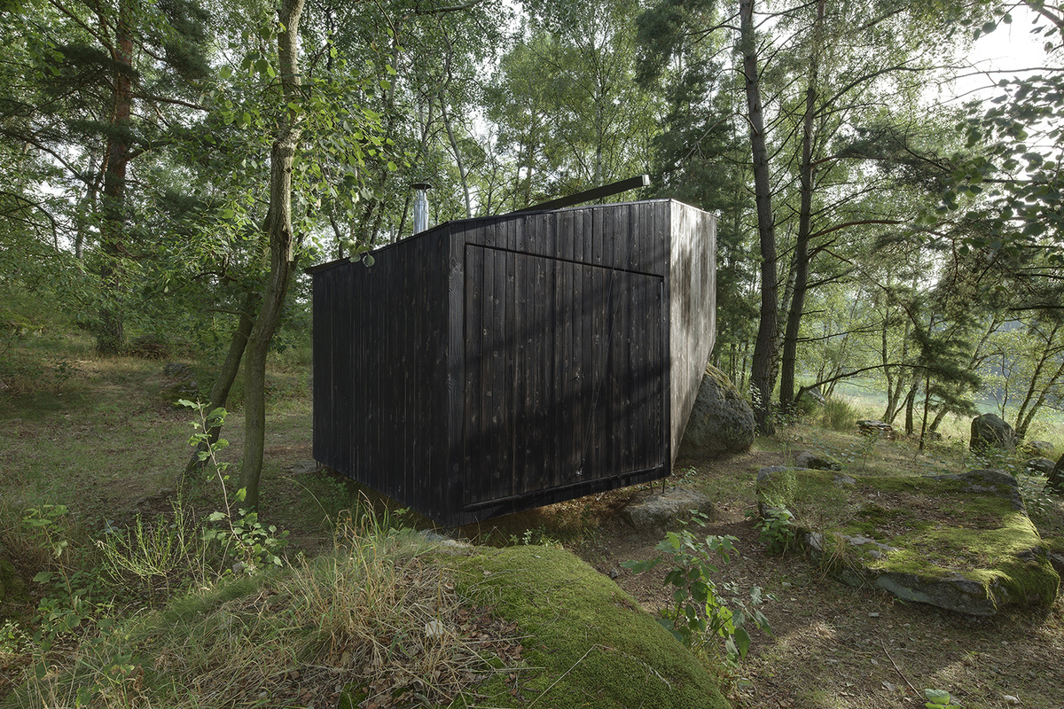 Forest Retreat / Uhlik Architekti (3)