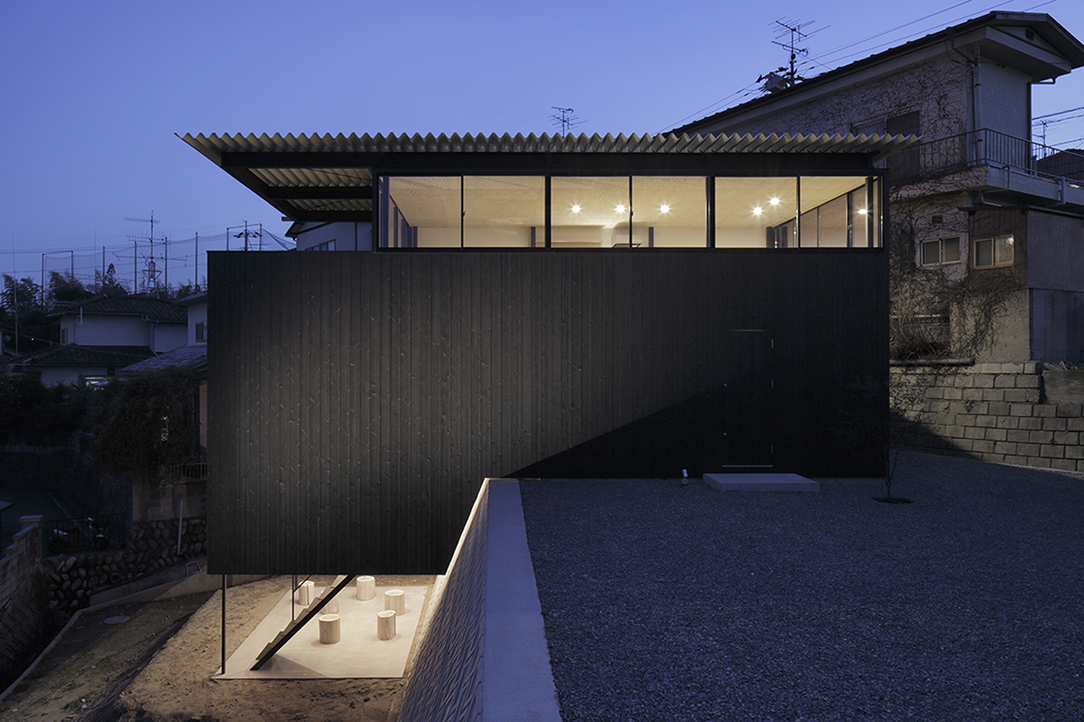 House in Miyake / Hidetaka Nakahara Architects & Yoshio Ohno Architects (13)