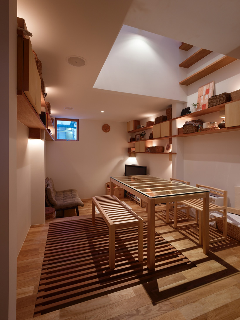 House in Nada / Fujiwaramuro Architects