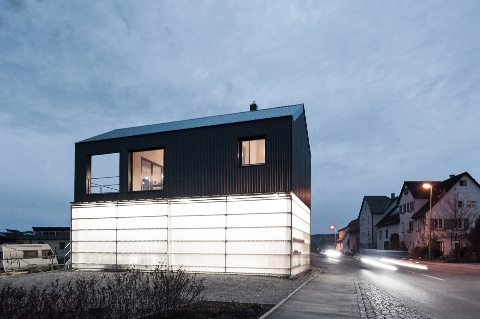 House Unimog / Fabian Evers & Wezel