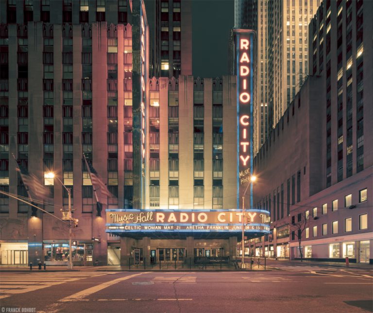 NY Light On / Franck Bohbot