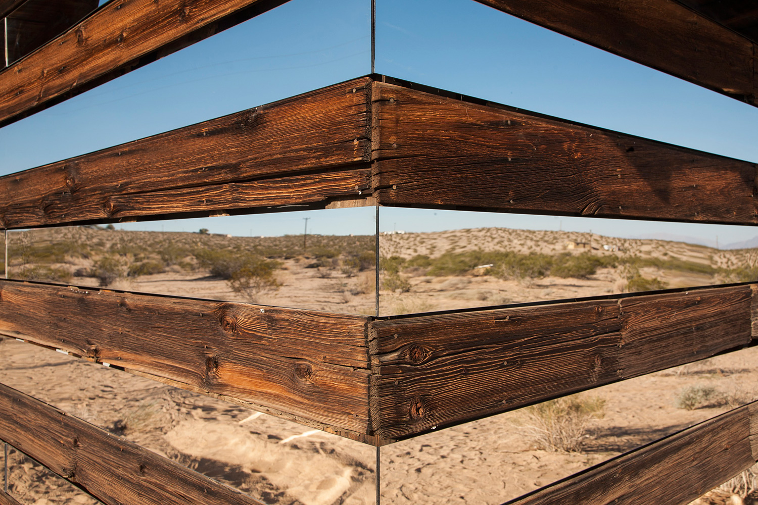 Lucid Stead In The Desert / Phillip K Smith III