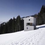 Mountain Cabin / Marte Marte Architects