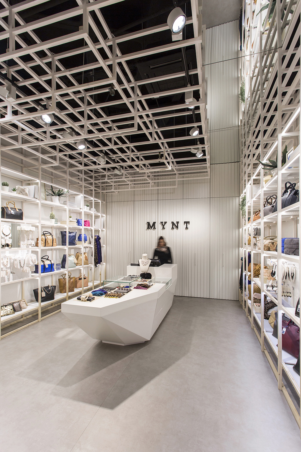 Mynt Flagship Store / Dear Design (8)