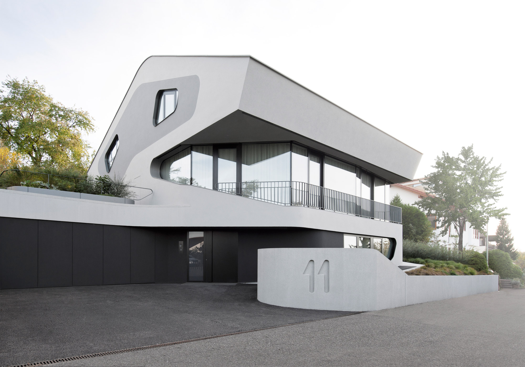 OLS House / J. MAYER H Architects