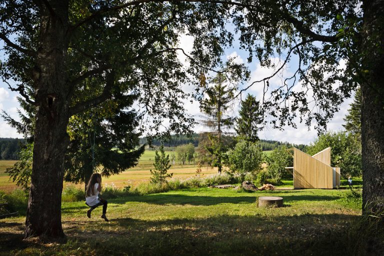 Playhouse / Anna & Eugeni Bach