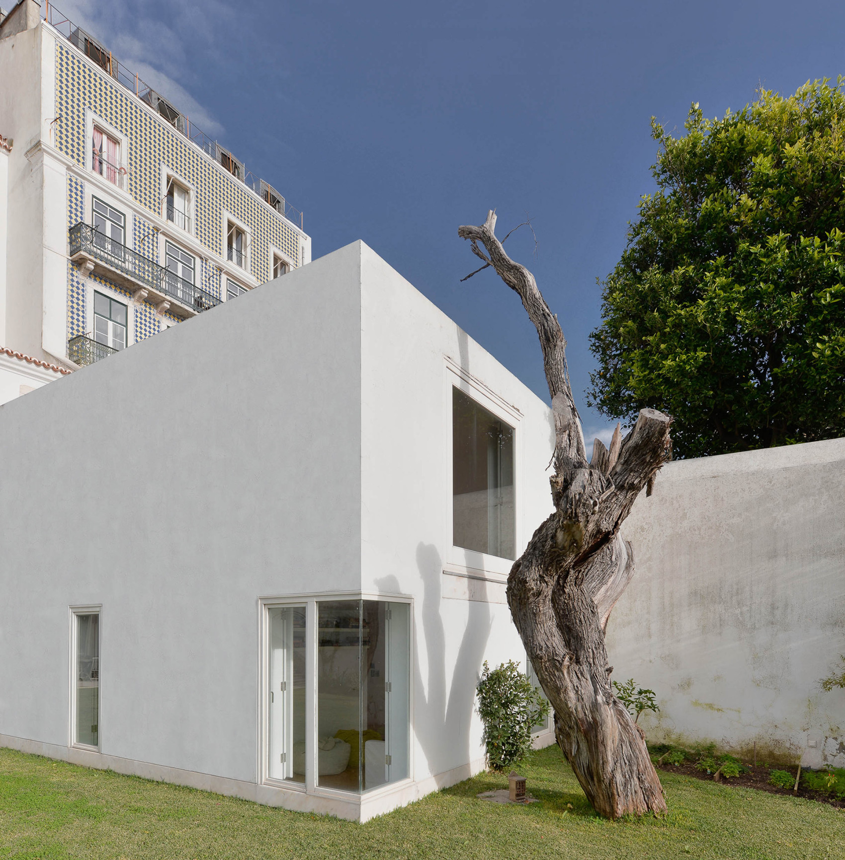 S. Mamede House / Aires Mateus (1)