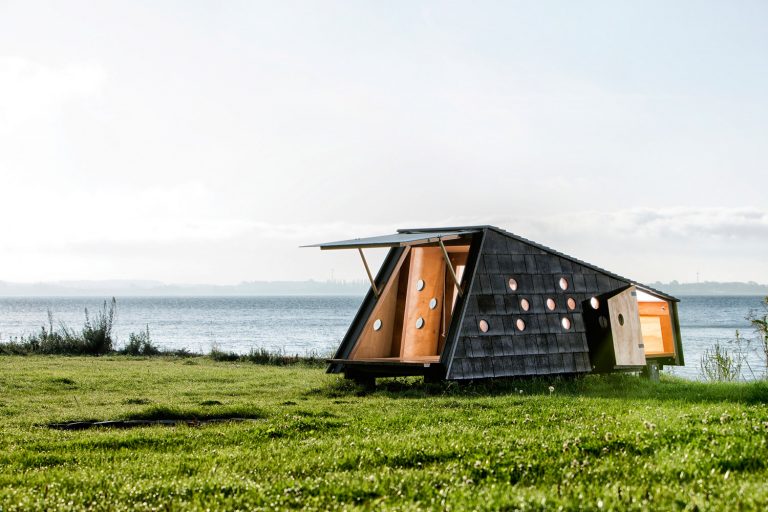 Shelters / Lumo Architects