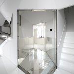 Skyhouse Glass Bridge / David Hotson Architect