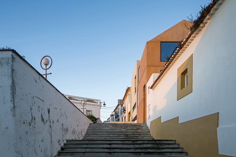 Zé House / Paratelier