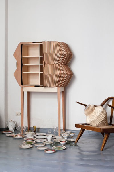 Wooden / Elisa Strozyc
