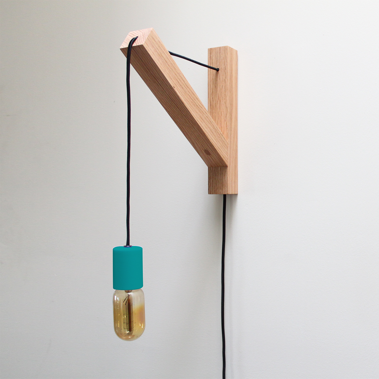 design d'objet bracket lamp dino sanchez