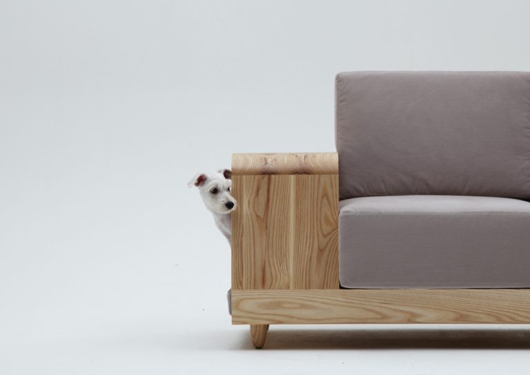 Dog House Sofa / Seungji Mun