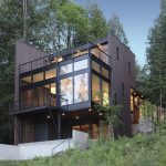 Flowing Lake Residence / David Vandervort Architects