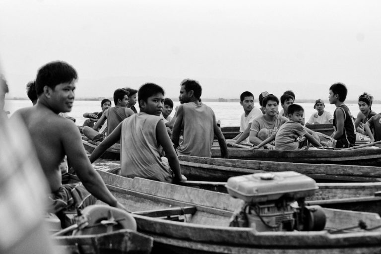 Refugees in the Philippines / Vicente Jaime Villafranca