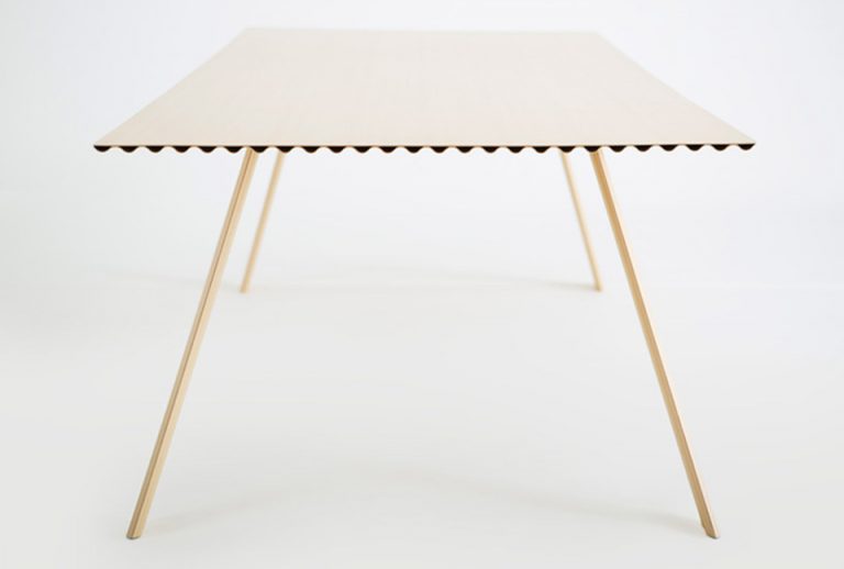 Ripple Table / Benjamin Hubert