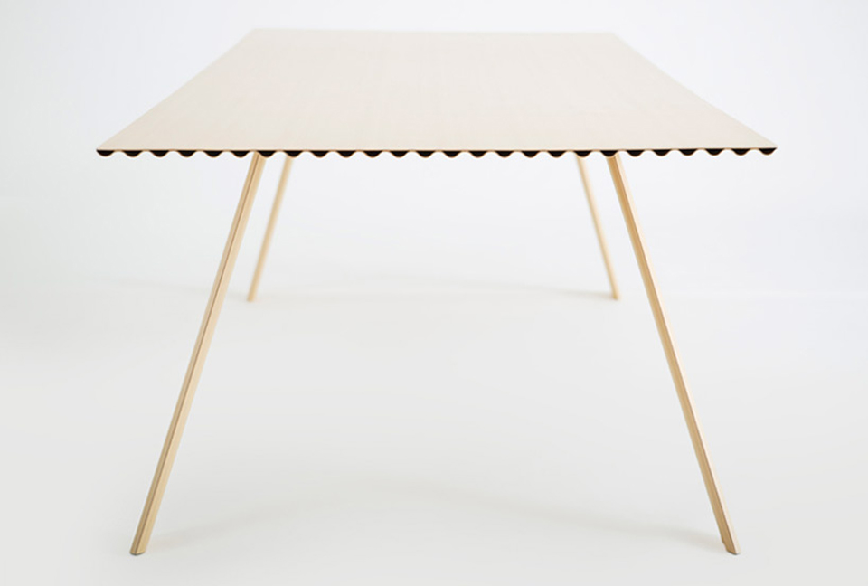 Ripple Table / Benjamin Hubert