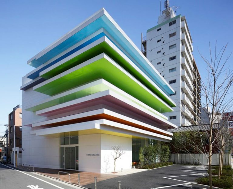 Sugamo shinkin bank / Emmanuelle Moureaux