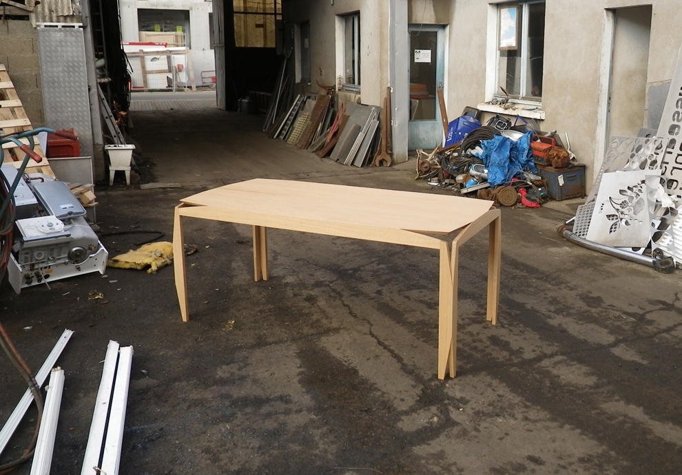 design d'objet, mobilier design, meuble design, table design, table en bois