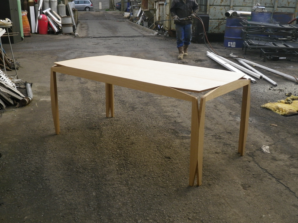 design d'objet, mobilier design, meuble design, table design, table en bois