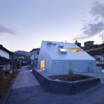 Cloudy House / Takao Shiotsuka