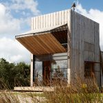 Whangapoua Sled House / Crosson Clarke Carnachan