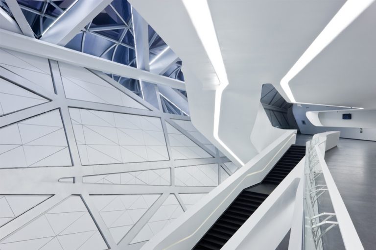 Guangzhou Opera House / Zaha Hadid Architects